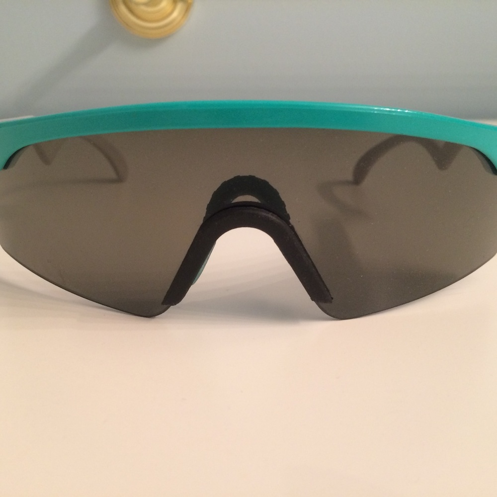 Vintage Oakley Razor Blade Sunglasses
